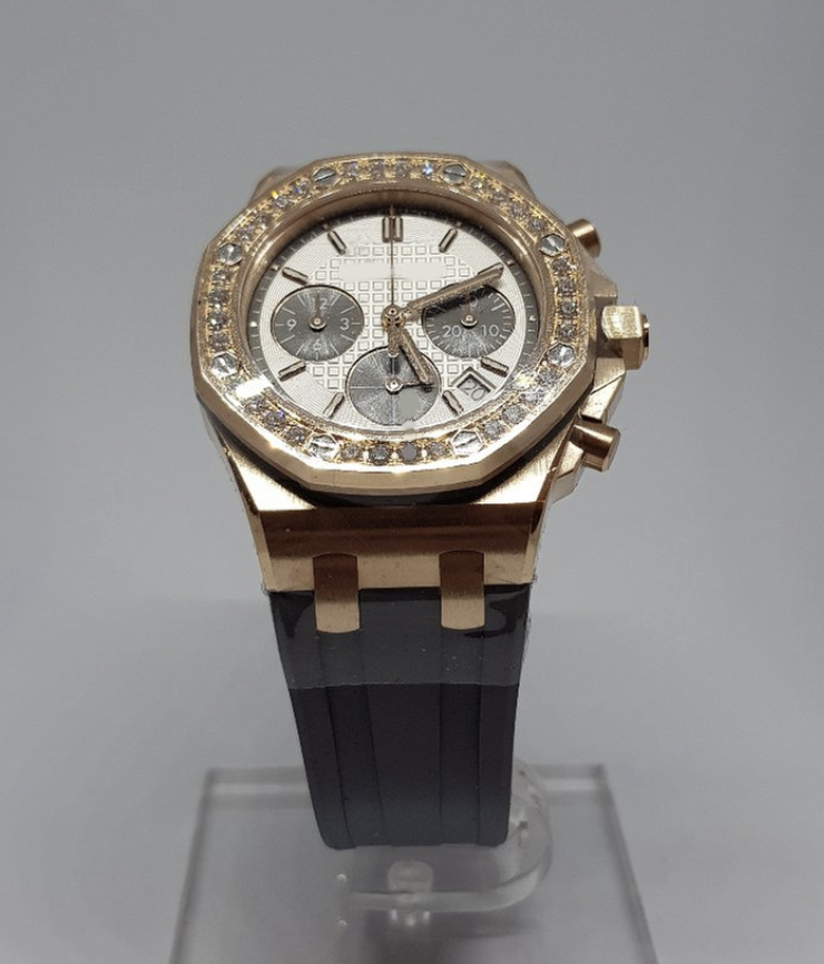 Best Swiss Clone AP Replica Offshore 37mm - Rose Gold/Diamond Rubber Band